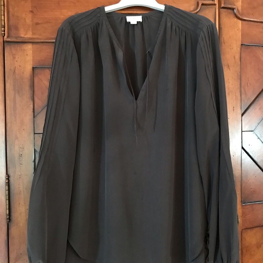 Closed silk tunic